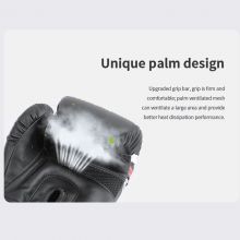 パーソナライズされたボクシンググローブは、ボクシンググローブの種類、サイズ、ウェイト、通気性のある穴、ライナーファブリック、ステッチ用の色など、あらゆる部品に関連してカスタマイズできます。パーソナライズされたカスタマイズについて知らない場合、デザイナーボクシンググローブがあり、排他的なボクシンググロブのためのニーズと欲求が必要です。