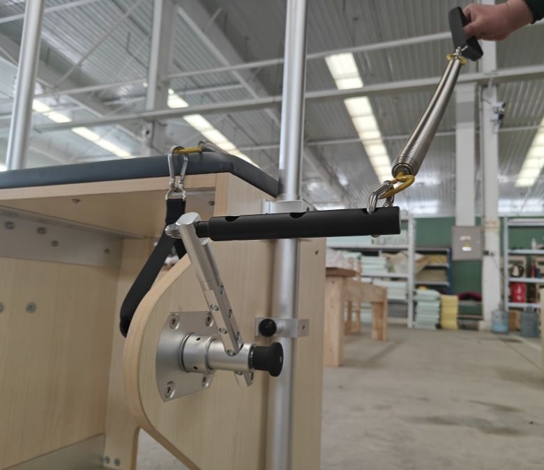 ウッドピラティスチェアマシン