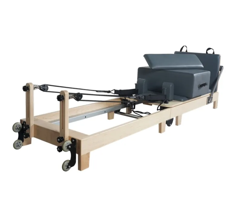 折りたたみ可能なピラティスは、木製の脚を備えたエクササイズマシン