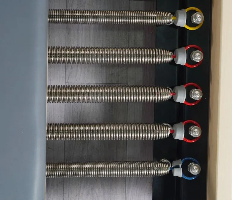 折りたたみ可能なピラティスは、木製の脚を備えたエクササイズマシン