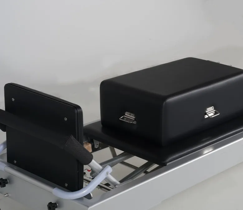 塔のある古典的なピラティスの改革者