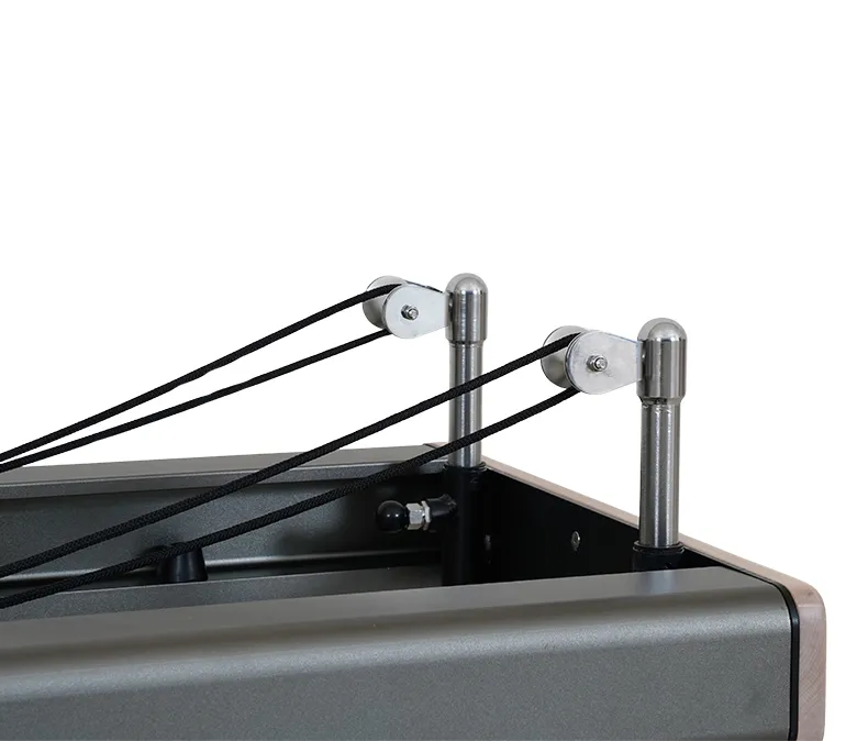 ガンメタル灰色の陽極酸化アルミニウムピラティスリフォーマーベッド