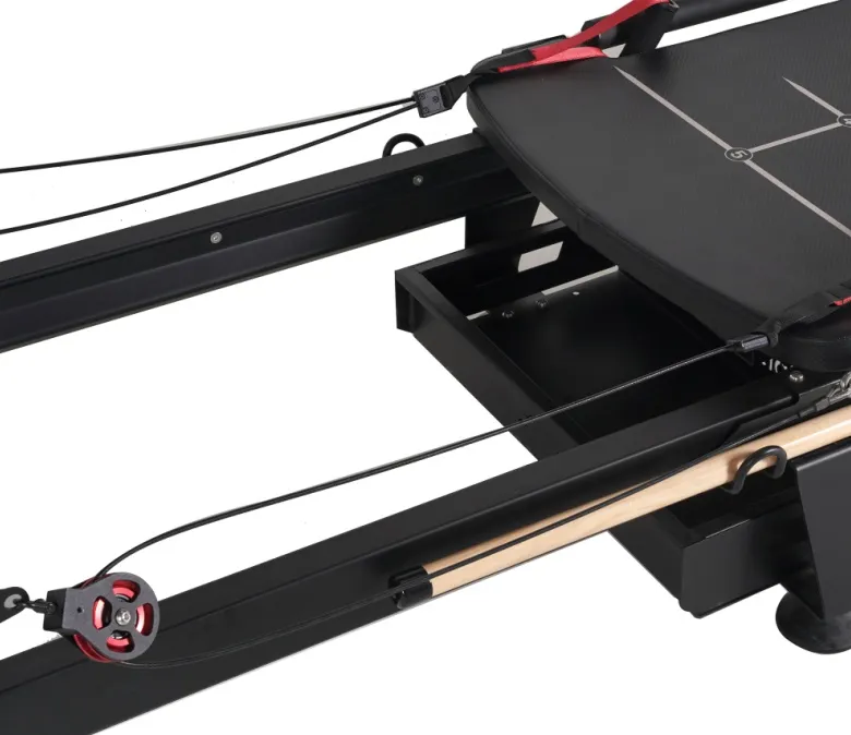 回転ハンドルを備えたピラティス改革機