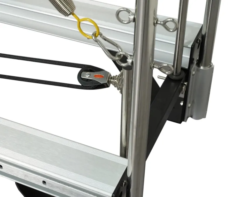 タワー付きのフルトラックアルミニウム合金ピラティスリフォーマー